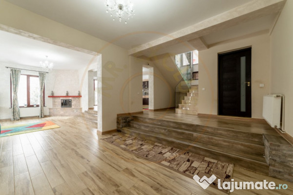 Casa imbratisata de padure - Valea Ursului, Bascov