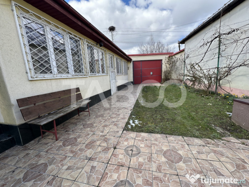 Casa familiala pentru locuit sau vacanta , spatioasa si conf