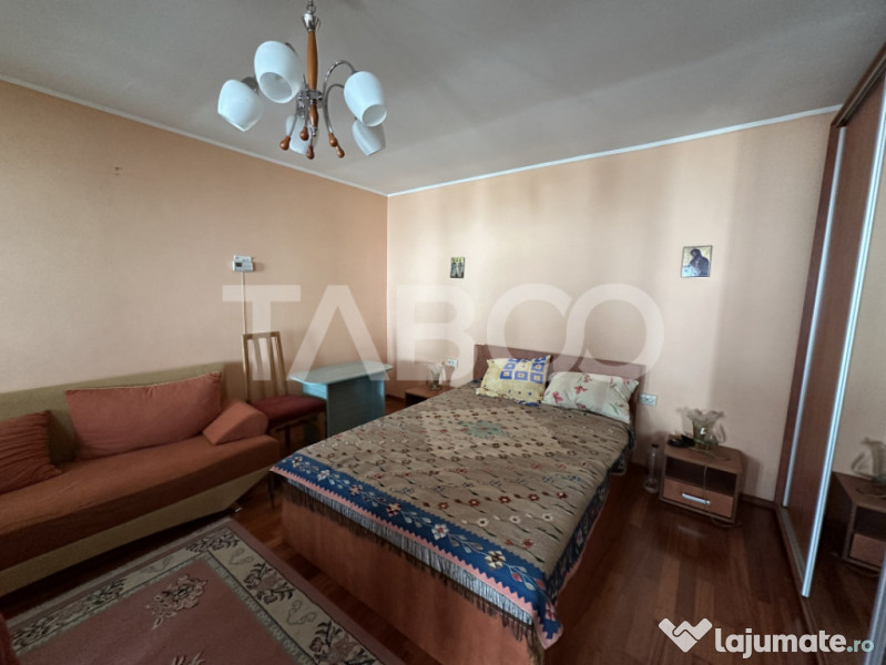 Casa familiala pentru locuit sau vacanta , spatioasa si conf