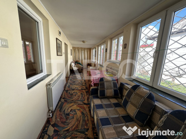 Casa familiala pentru locuit sau vacanta , spatioasa si conf