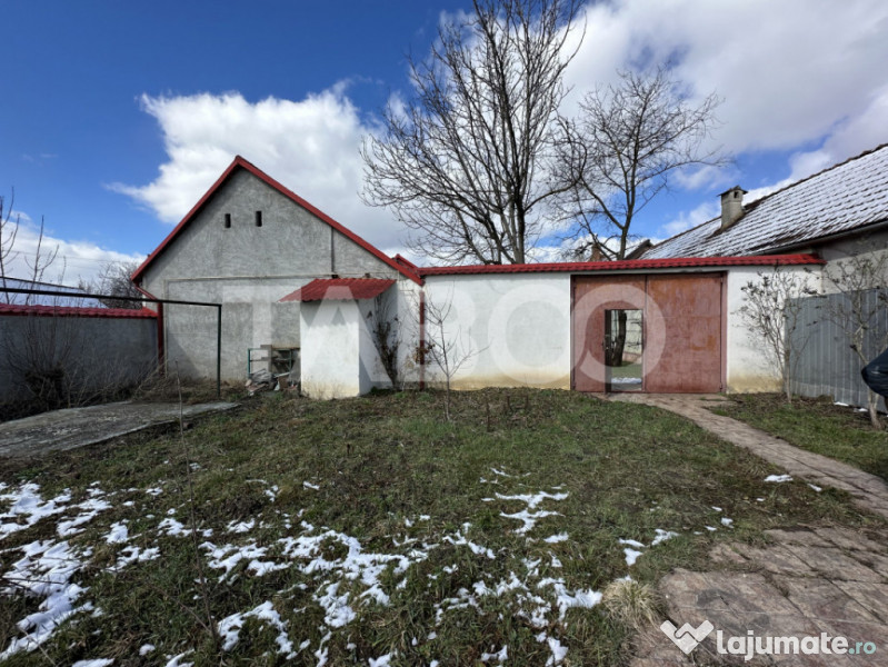 Casa familiala pentru locuit sau vacanta , spatioasa si conf