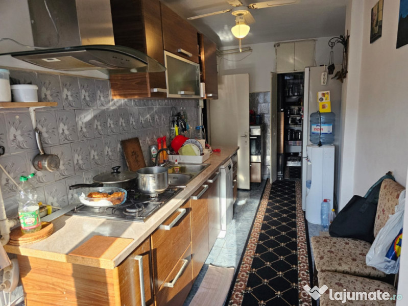 Apartament 4 camere, decomandat situat in zona Tomis III – 