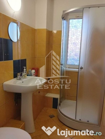 Apartament 2 camere la casa, curte comuna, in Dumbravita 