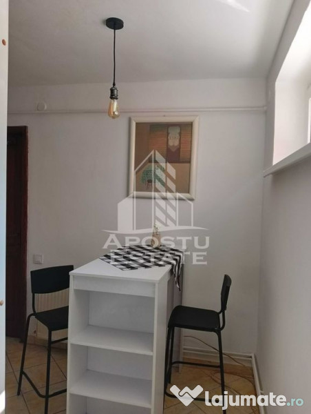 Apartament 2 camere la casa, curte comuna, in Dumbravita 