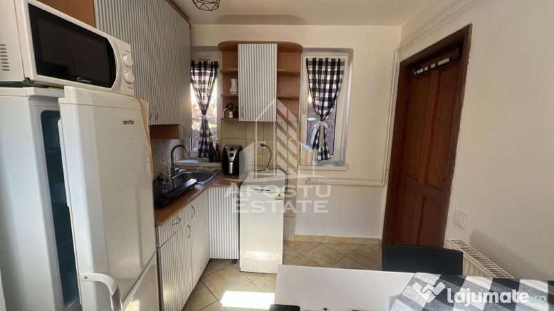 Apartament 2 camere la casa, curte comuna, in Dumbravita 