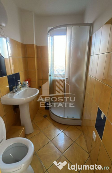 Apartament 2 camere la casa, curte comuna, in Dumbravita 