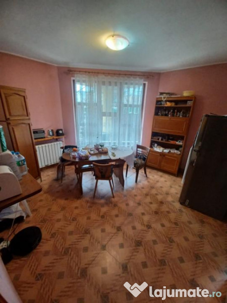 VILA(P 1), zona Centru-Vechi, Caramida, MERITA VAZUTA!