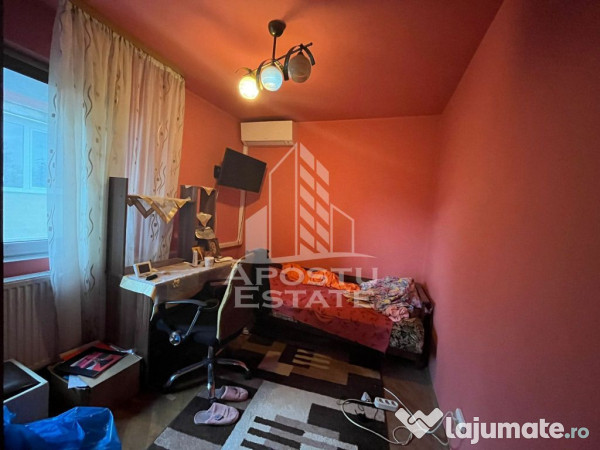 Apartament cu 3 camere, centrala proprie, etajul 1, zona ...