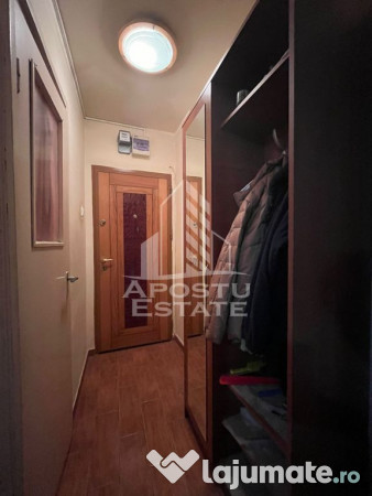 Apartament cu 3 camere, centrala proprie, etajul 1, zona ...