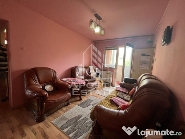 Apartament cu 3 camere, centrala proprie, etajul 1, zona ...