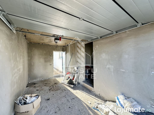 Jumatate de duplex cu 4 camere si garaj in Dumbravita
