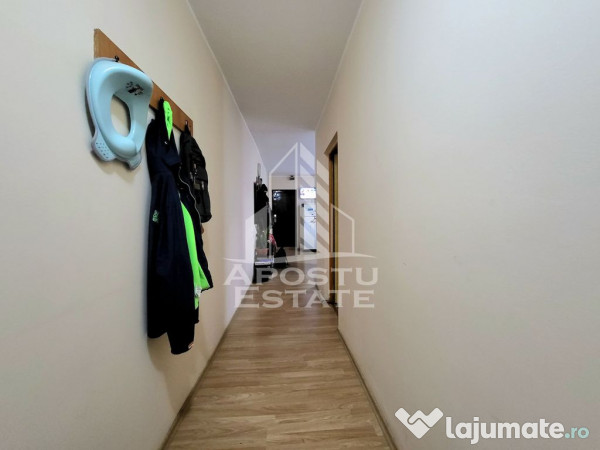 Apartament cu 3 camere, open-space, centrala proprie, zon...