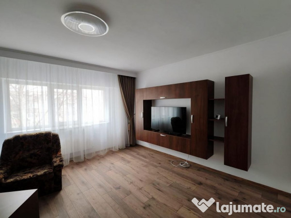 APARTAMENT 3 CAMERE-ZONA CAPITOL