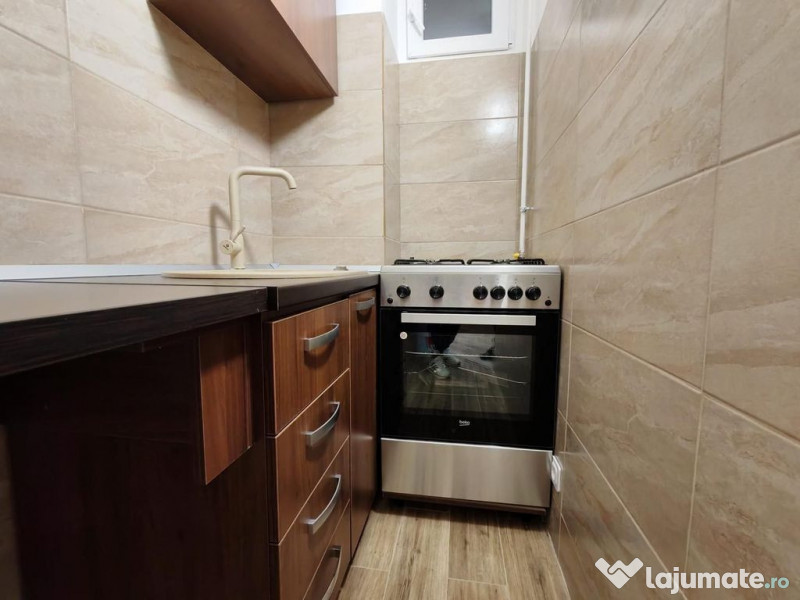 APARTAMENT 3 CAMERE-ZONA CAPITOL