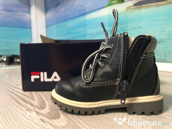 Ghete FILA imblanite pt. baieti, bleumarin, nr. 21 