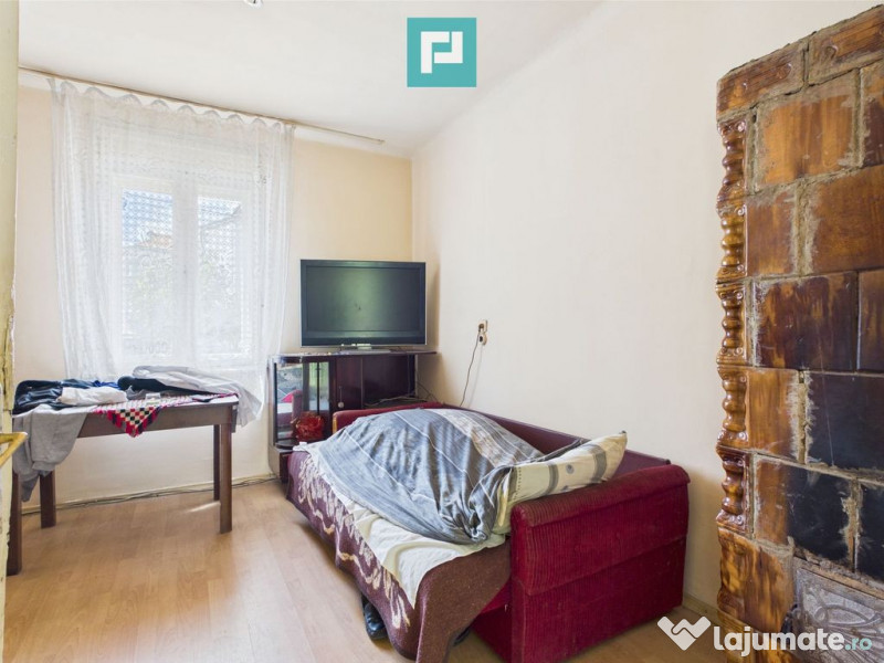 Case de vânzare cu teren generos - Alfa 