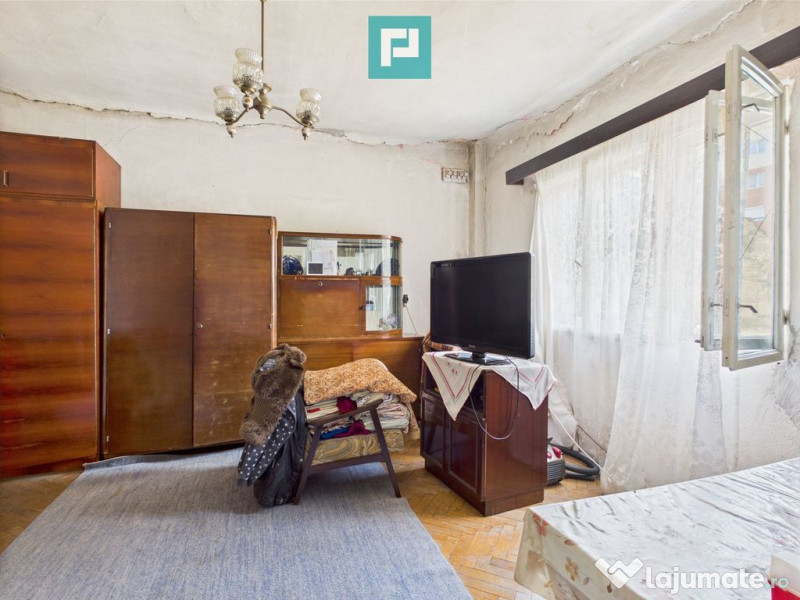 Case de vânzare cu teren generos - Alfa 