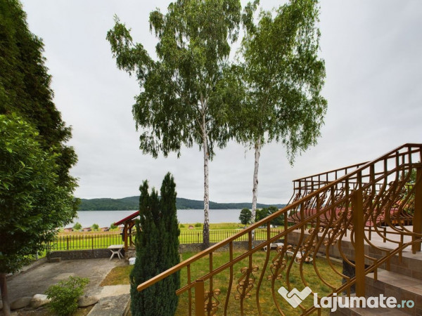 Casa de vacanță lângă lacul Surduc!