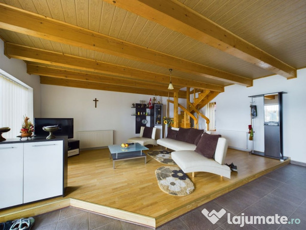 Casa de vacanță lângă lacul Surduc!