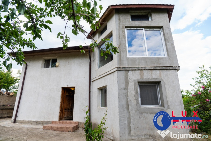 ID 6689 EXCLUSIVITATE Casă cu vedere la Lacul Somova!