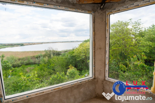 ID 6689 EXCLUSIVITATE Casă cu vedere la Lacul Somova!