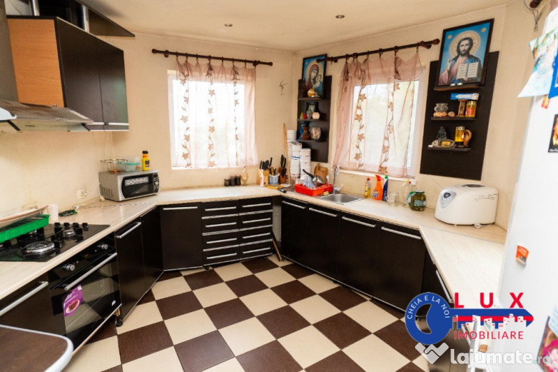 ID 6689 EXCLUSIVITATE Casă cu vedere la Lacul Somova!