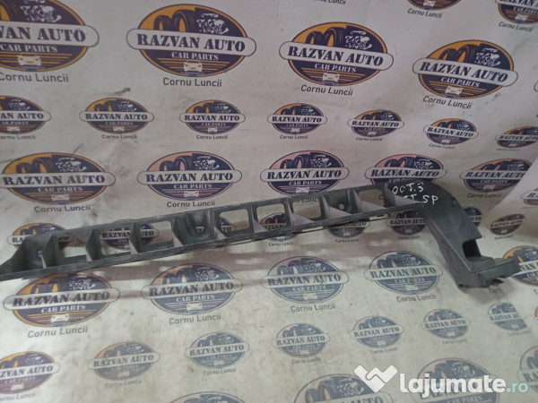 Suport central stanga bară spate Skoda Octavia 3