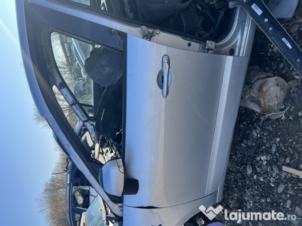 Usa stanga fata Renault Scenic 2014