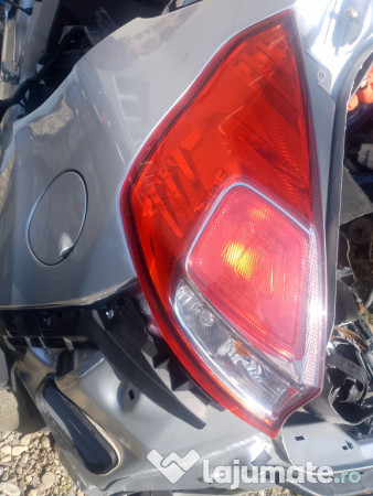 Stop stanga aripa Ford Fiesta 2013