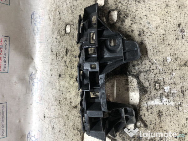 Suport dreapta bara spate Volkswagen Passat B8 2016