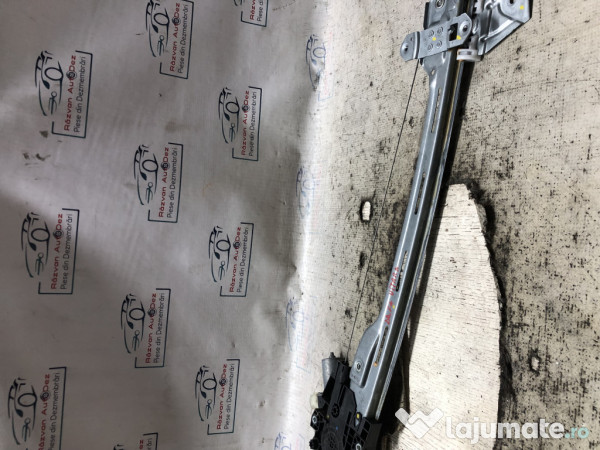 Macara geam dreapta fata Suzuki Vitara 2017