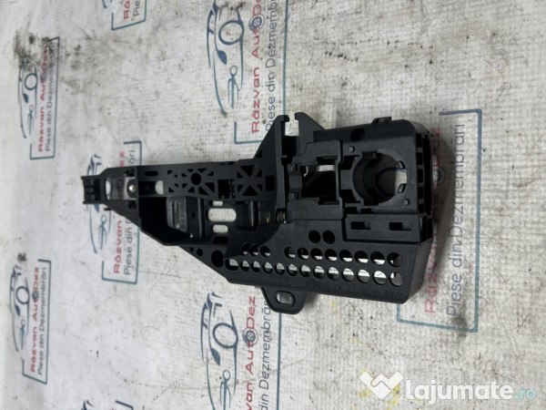 Suport m&acirc;ner exterior stanga fata Renault Clio 2015