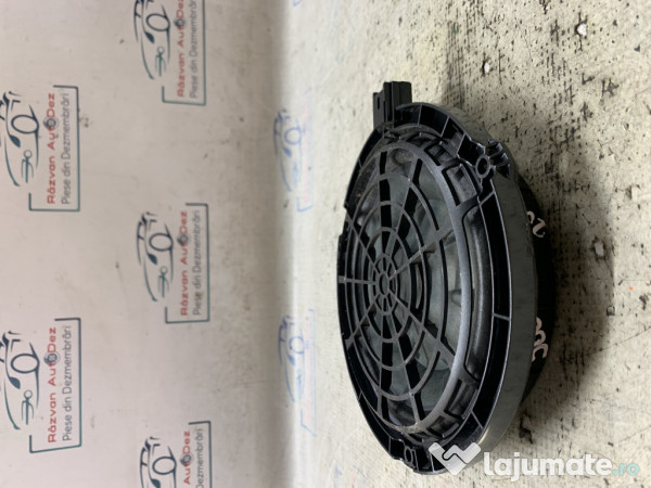 Boxa stanga fata Peugeot 5008 - Motorina 2018