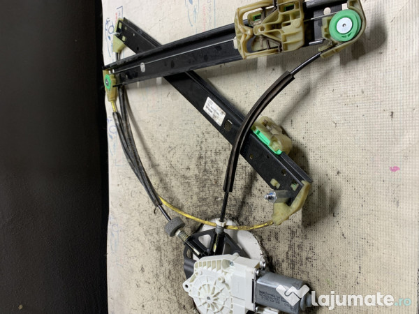 Macara geam dreapta fata Audi Q3 - Motorina 2013