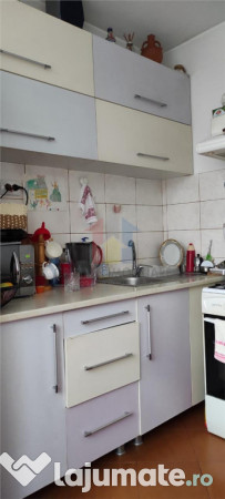 Ap 3 cam conf 1 Scolilor 75 mp mobilat si utilat