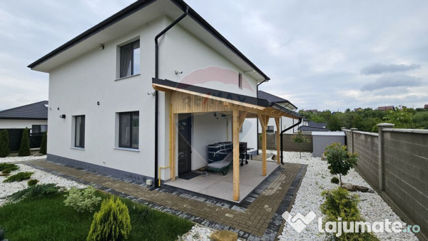 Vilă de lux cu 5 camere de vânzare in Ipotesti, Suceava 