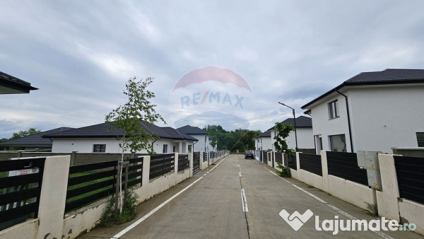 Vilă de lux cu 5 camere de vânzare in Ipotesti, Suceava 