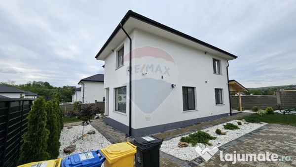 Vilă de lux cu 5 camere de vânzare in Ipotesti, Suceava 