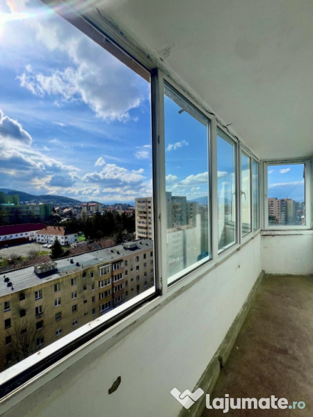 Apartament 3 camere decomandat zona Grivitei 