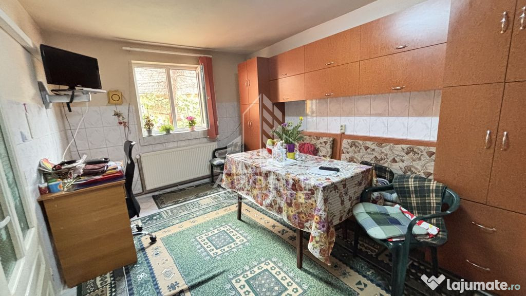 Casa spatioasa, teren 1348 mp, Giarmata