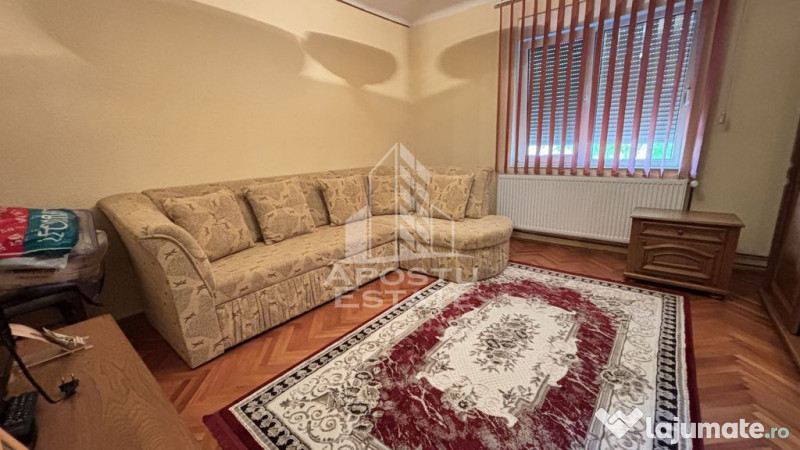 Casa spatioasa, teren 1348 mp, Giarmata