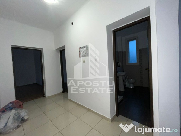 Casa individuala, cu 3 camere, 2 fronturi, teren 652, zon...