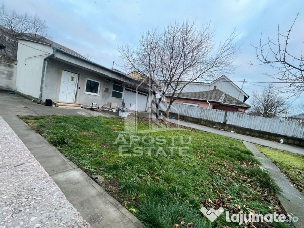 Casa individuala, cu 3 camere, 2 fronturi, teren 652, zon...