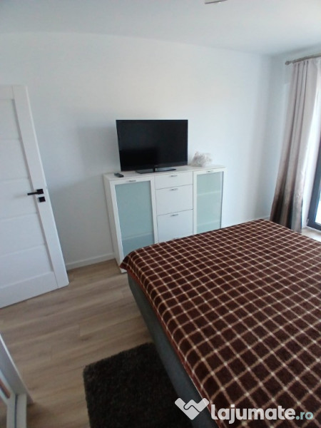 Aprtament de închiriat 2 camere, zona Libertății