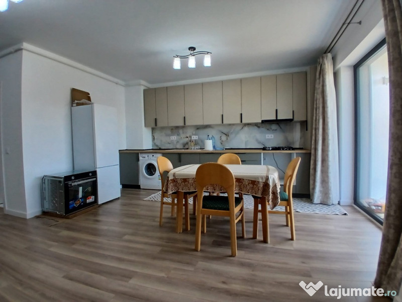 Aprtament de închiriat 2 camere, zona Libertății