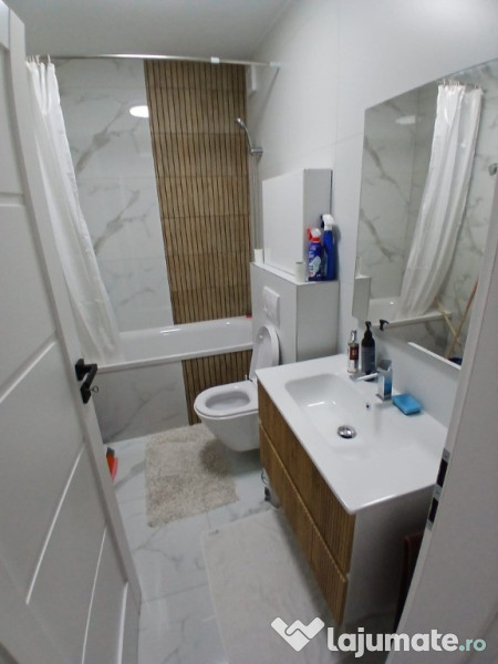 Aprtament de închiriat 2 camere, zona Libertății
