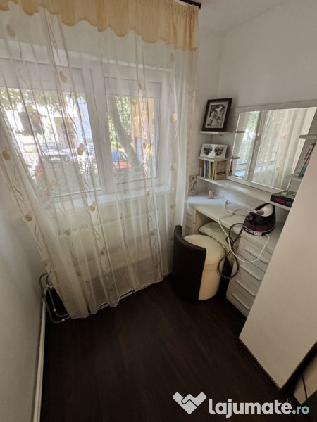 Apartament 3 camere decomandat FAR 