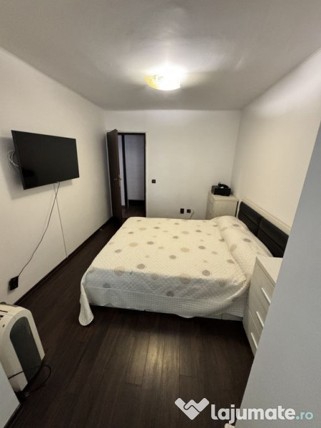 Apartament 3 camere decomandat FAR 