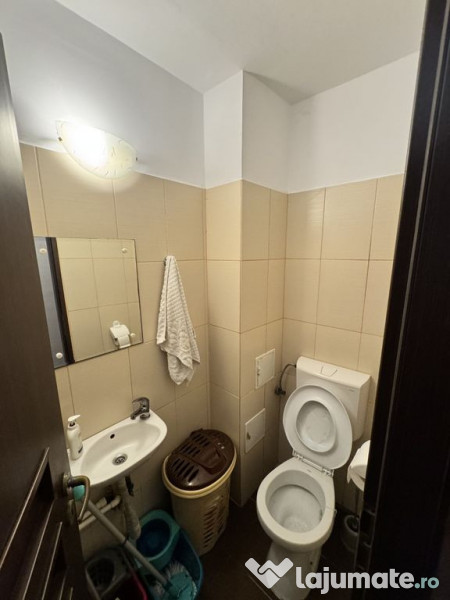 Apartament 3 camere decomandat FAR 