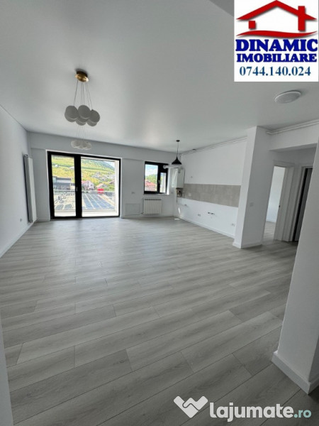 3 cam+2 balc,et.3/3,bloc 5 si 6.Preț de la 81.818 €+TVA 21% 